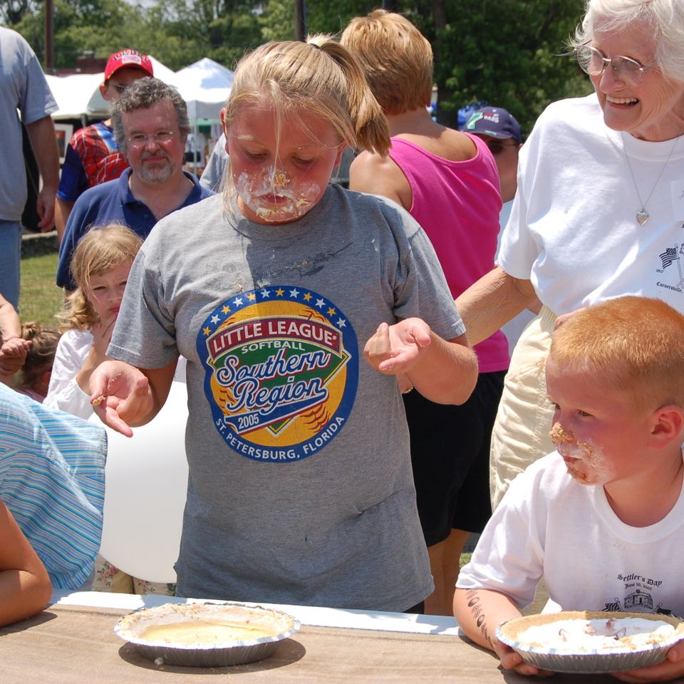 Pie eating contestants 2