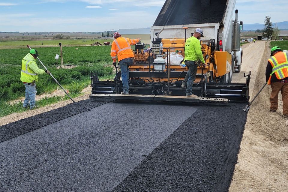 Prime Construction & Asphalt Caldwell ID laying asphalt