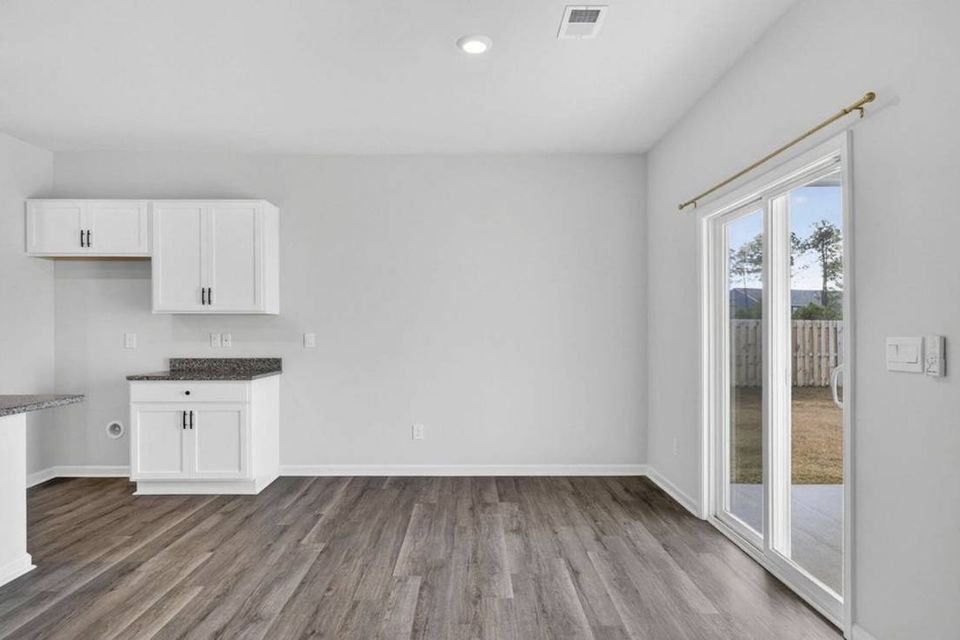 00v0v 7qwlhjd1zbd 0li0d9 1200x900