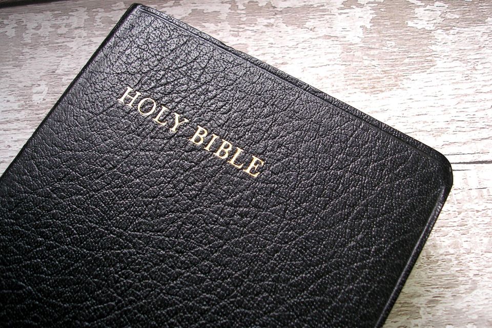 Scottishperson bible gb2fc6313a 1920