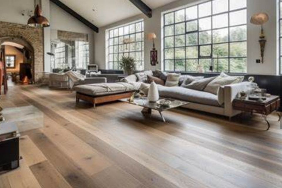 Floor studio9
