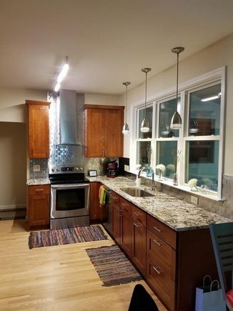Jacovitch kitchen pic 3120170501 3895 y6maeg