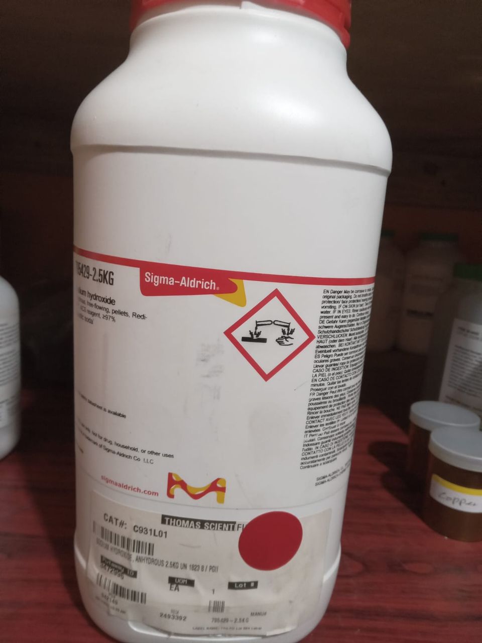 Sodium hydroxide anhydrous 2.5kg