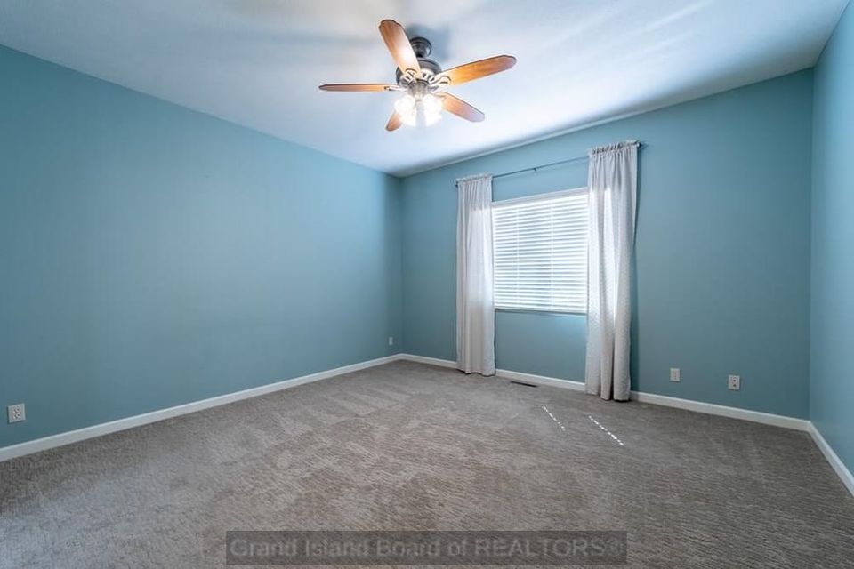 3811 meadowlark cir grand island ne 68803 c 6