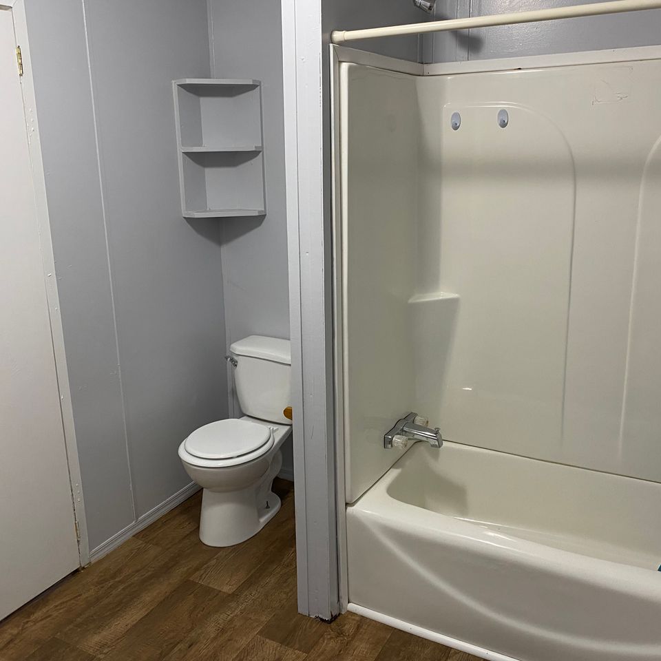 8555 spare bath