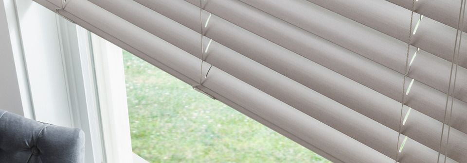 Horizontal blinds hero20150213 28055 10xoytv