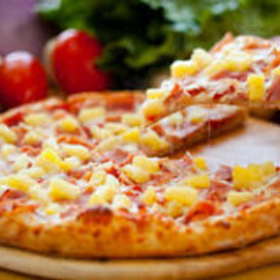Hawaiian pizza 240x172
