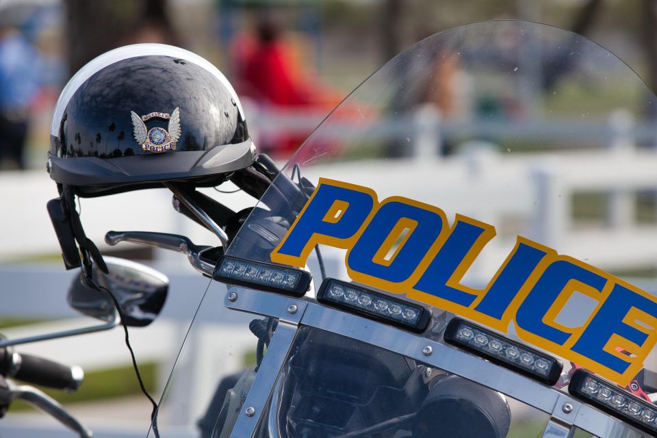 Police g7243c52aa 1920