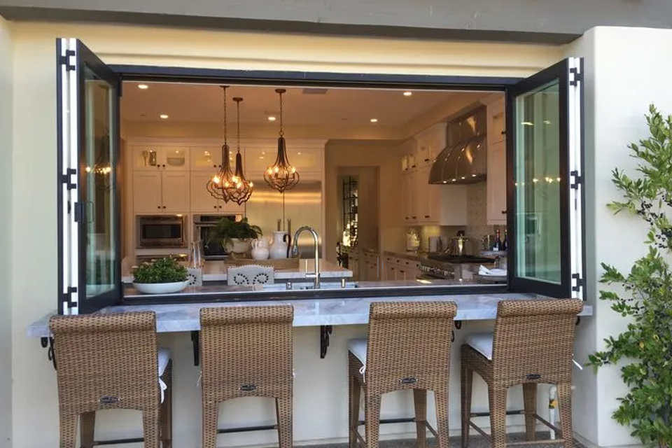 indoor-outdoor-traditional-kitchen