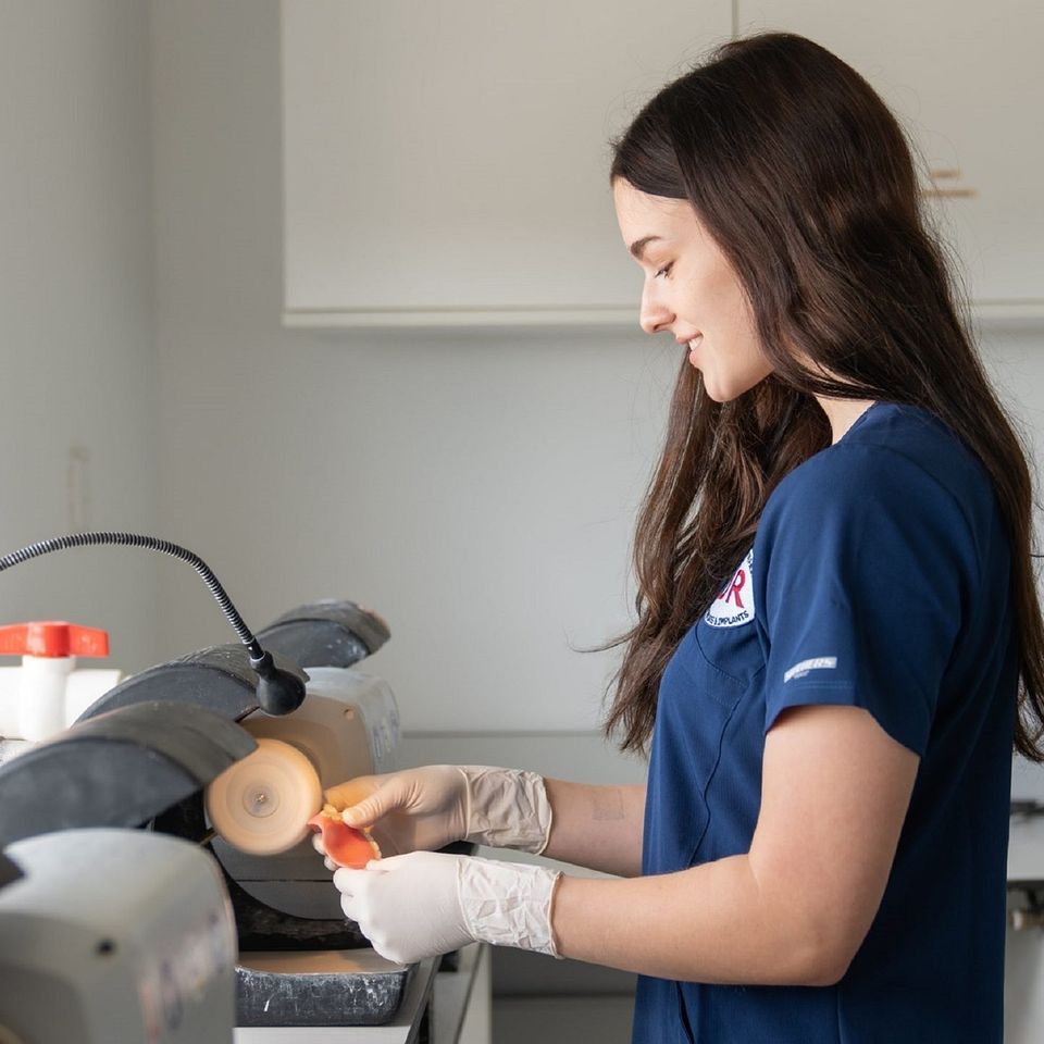 Dentist g7653fb16e 1920
