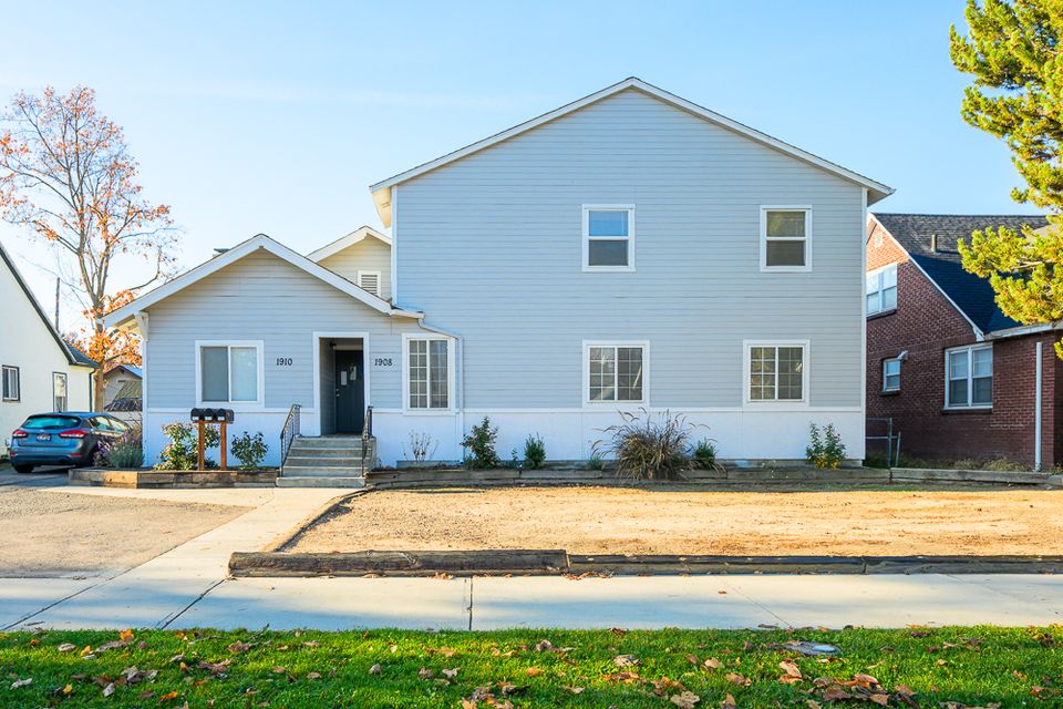 1908 cleveland blvd 1