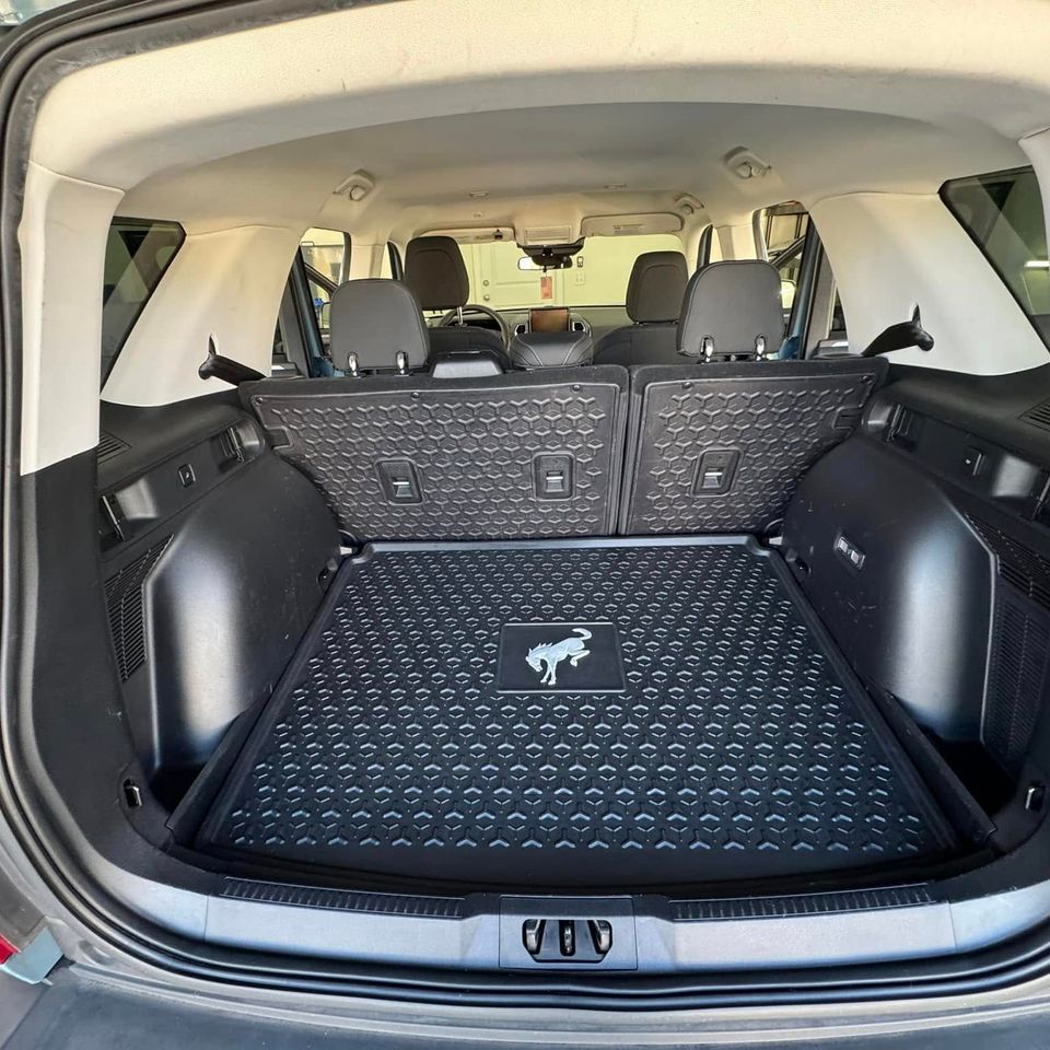 Elite car detailing inside 4