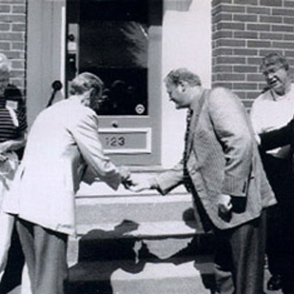 Grandopening2 2