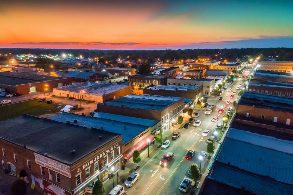 Benson first friday   copy 6306046a5056b3a 630605a8 5056 b3a8 49d09faf31c16c40