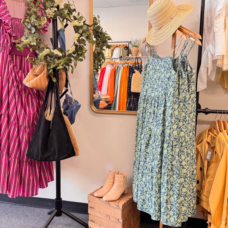 Lan chic best fashion clothing boutique folsom photo 5