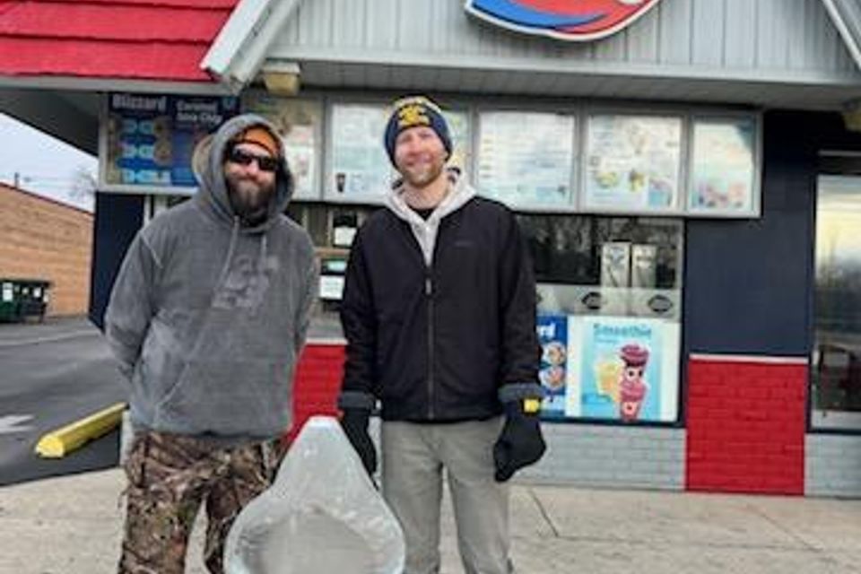 Ice carving 2025 19