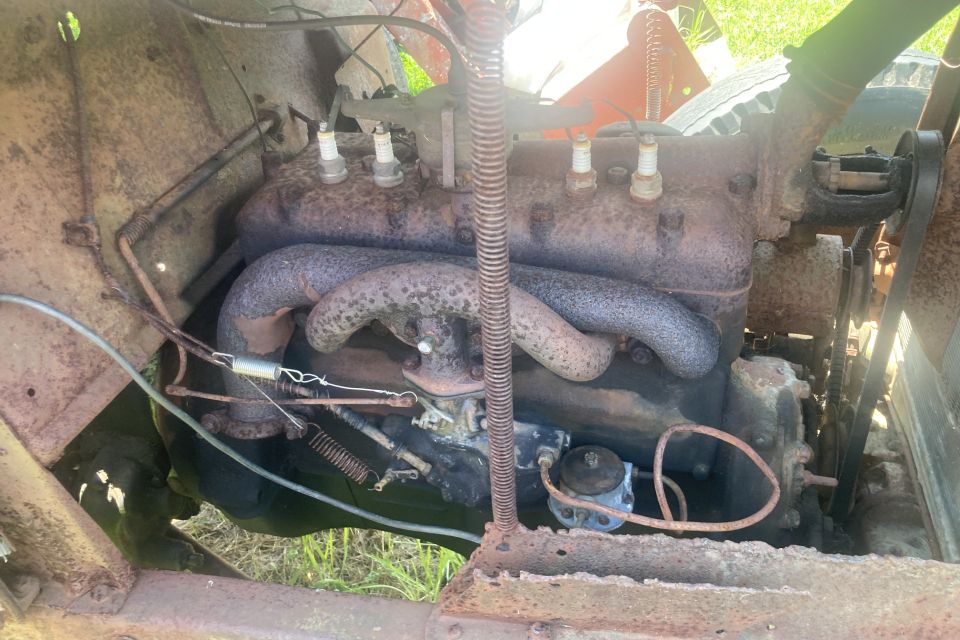 Model b motor right