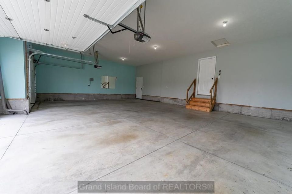 2104 ebony lane grand island d 7