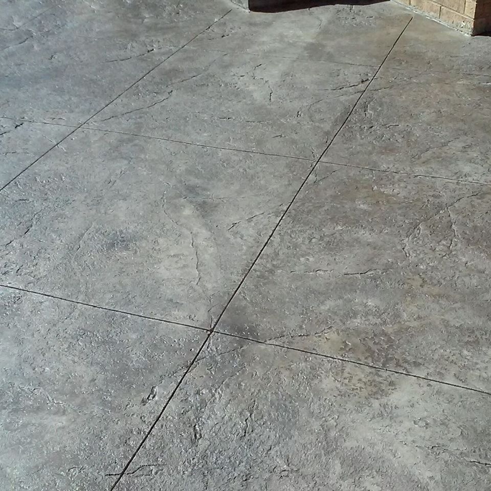 Patio  stamped   stained with edge 1 420170130 29793 gh540d