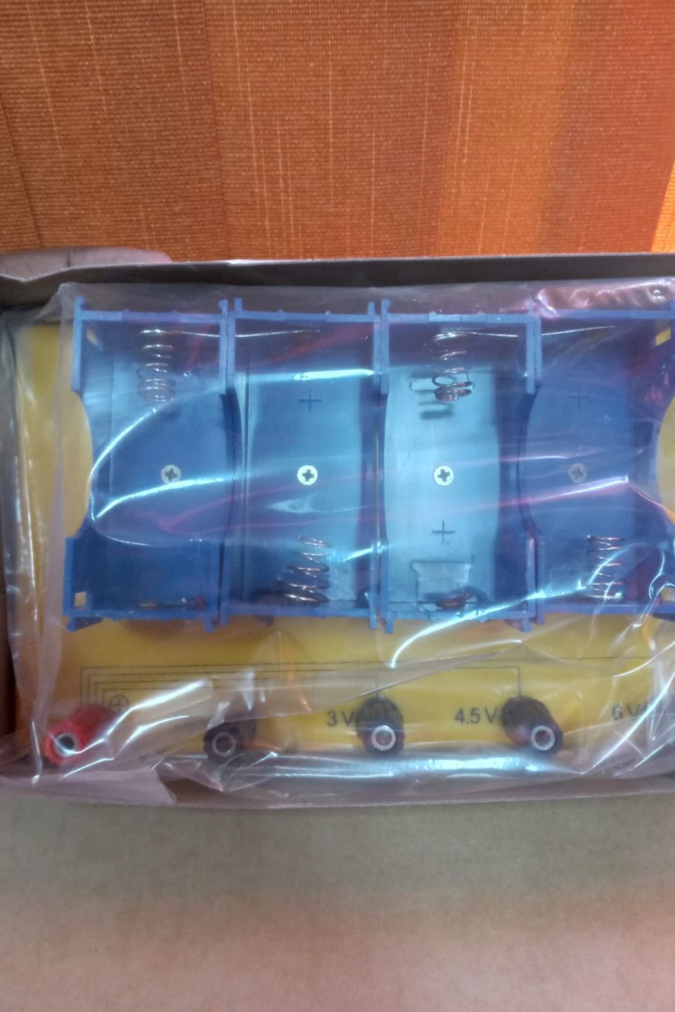 Battery holder set 4 d batteries