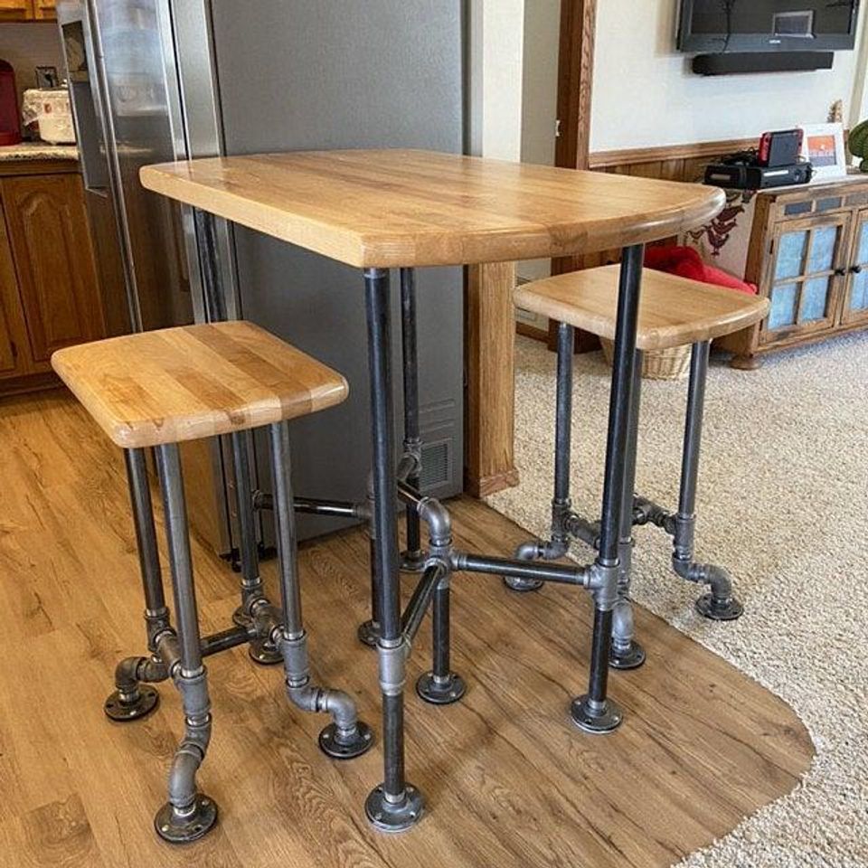Bar tables
