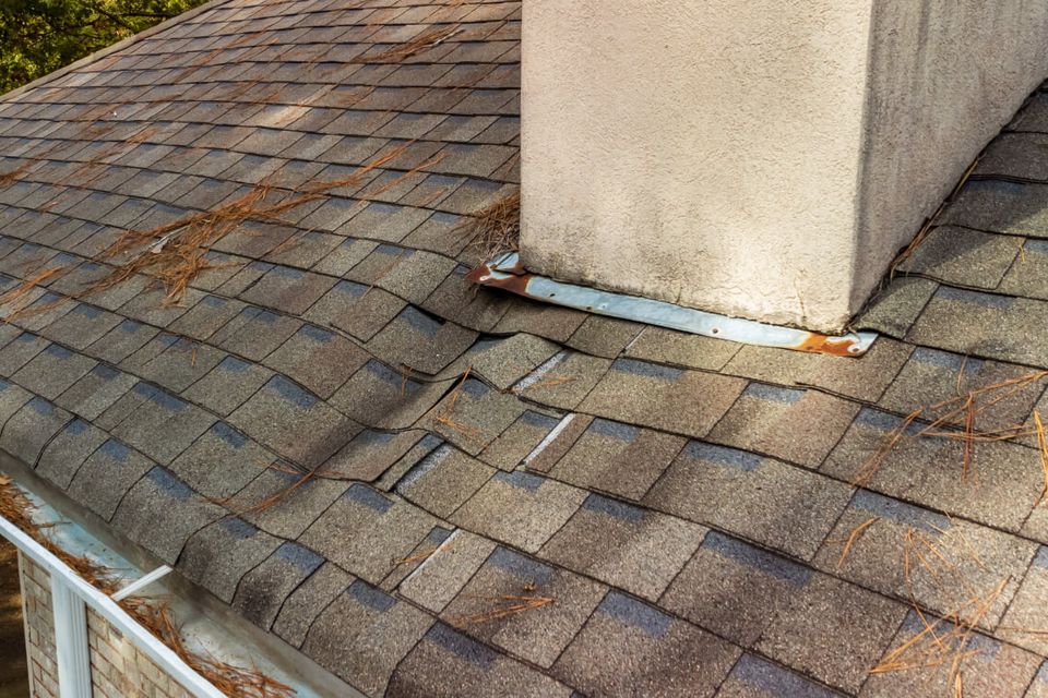 65f2f0b59cdb5cbb188e22d9 identify   prevent roof leaks (1)