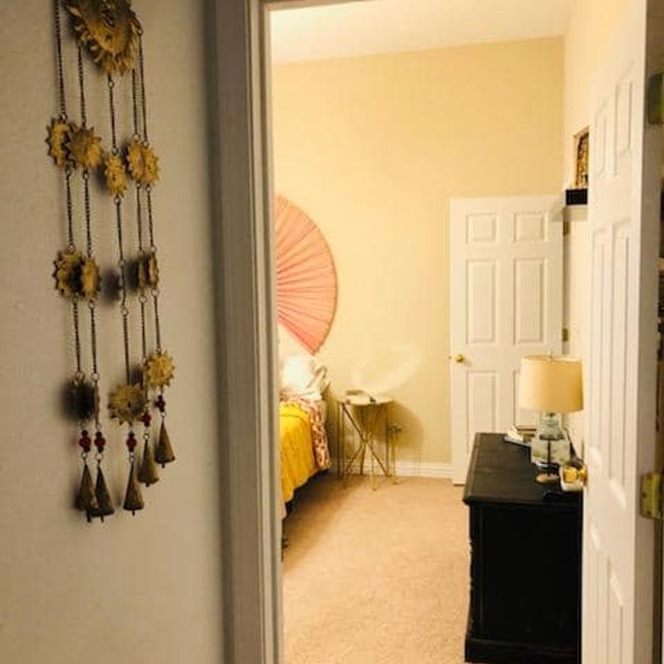Dowtown loft for rent doorway