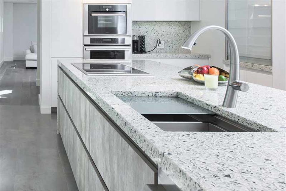 Homeguide kitchen with vertazzo recycled glass countertops thumbnail
