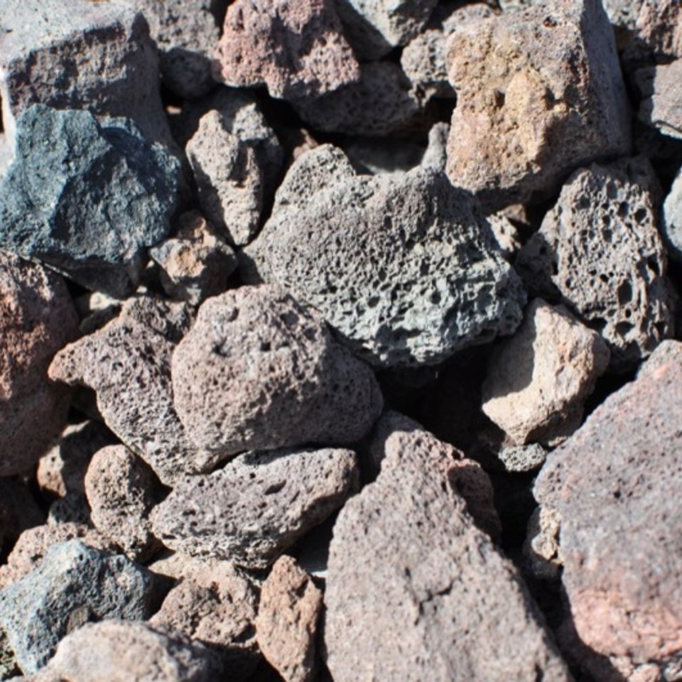 1 201 2  20burgundy 20lava 20rock20180315 548 5n8x0