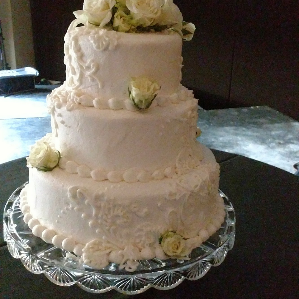 Wed cake 10520180617 32456 1aa8n61