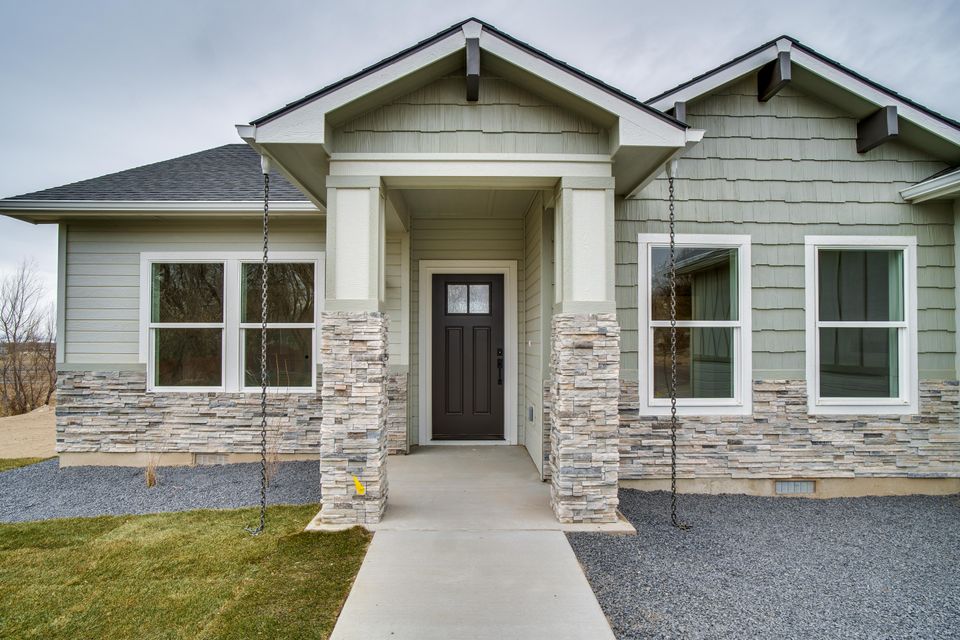 22777 elsie st caldwell 5
