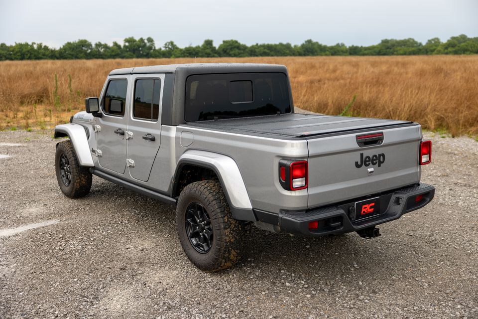 Gray Jeep Gladiator