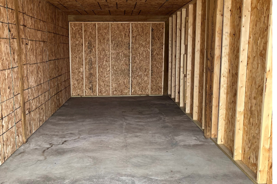 10x27 interior with size on pic