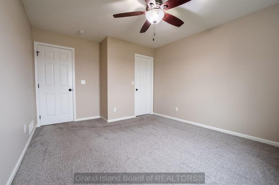 2104 ebony lane grand island c 6