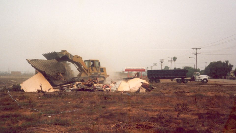 Front end loader and semi tractor trailer
