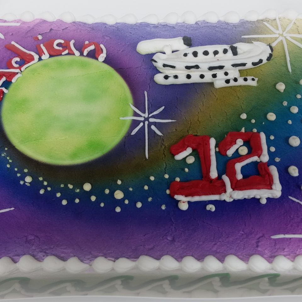 Cakes birthday 12220180612 32100 gp7ih8
