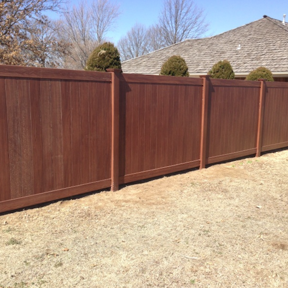 Midland vinyl fence   deck company   tulsa and coweta  oklahoma   vinyl metal wood fence sales and installation   privacy   vinyl faux wood grain privacy fence  tall20170609 24965 142mt3j