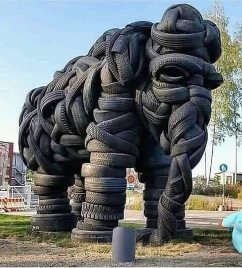 Tire elephant
