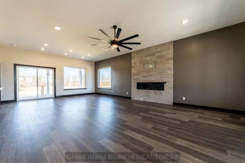 431 ponderosa grand island  ne 68803 a 5
