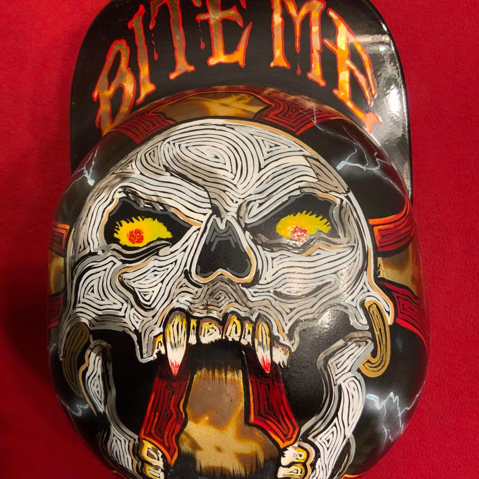 Creative custom pinstriping design and artistic projects created by Skeeter's Grafix.