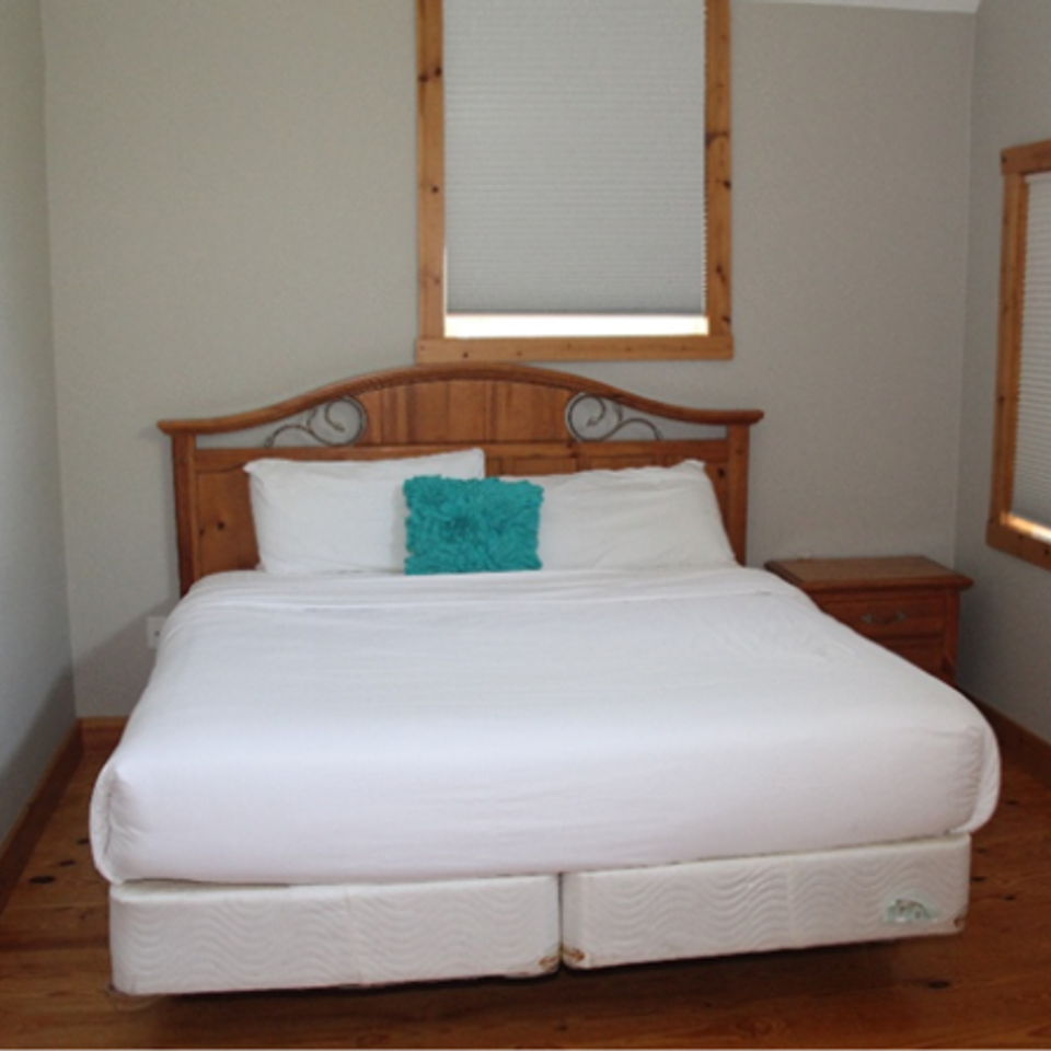 One room spacious private room with an ensuite bathroom 2299