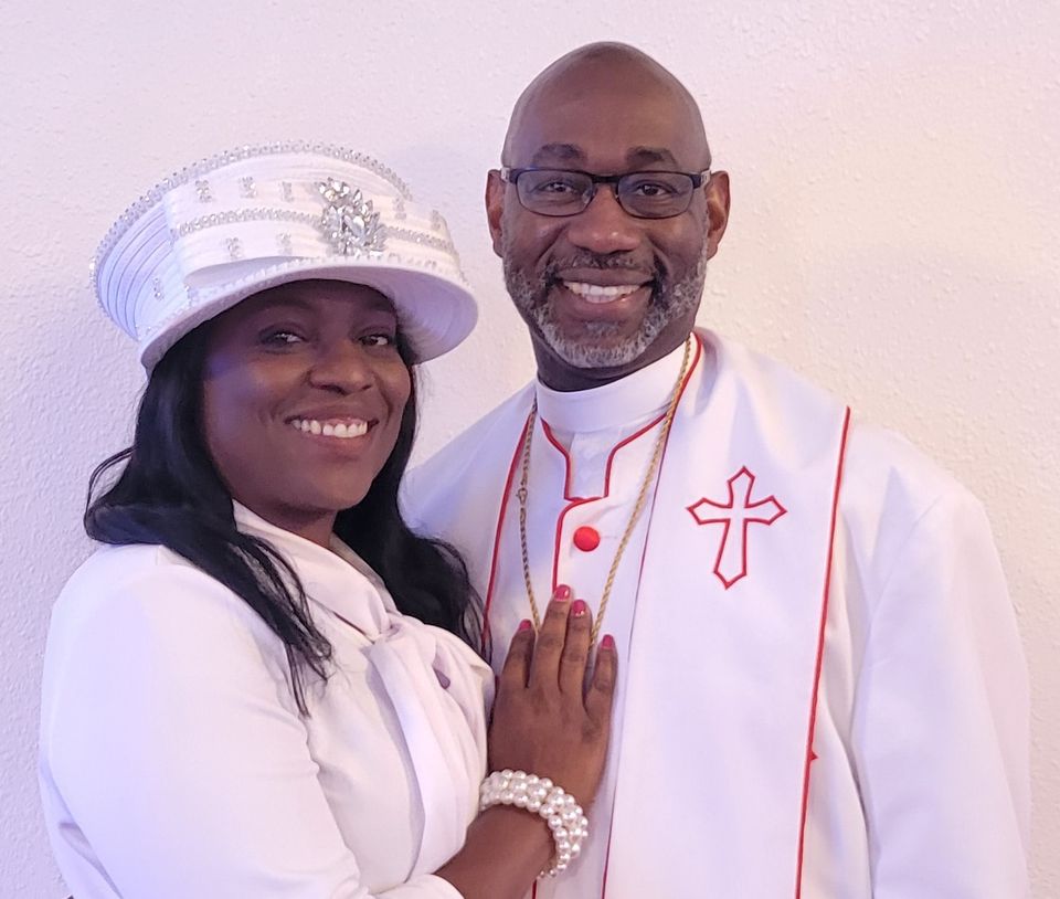Pastor and 1st lady photo 1st sunday