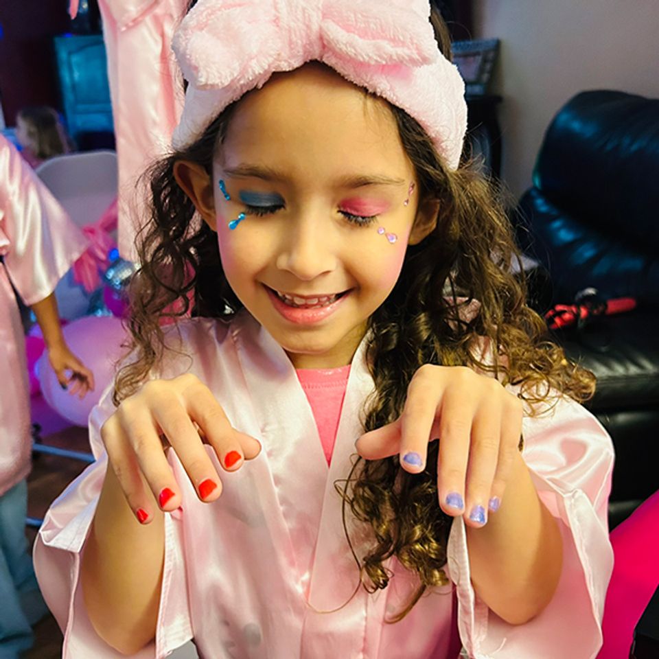 Girls manicure