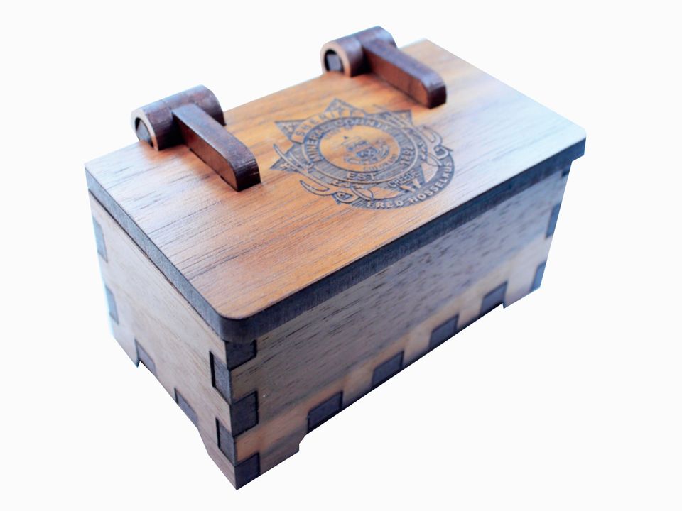 Box   2023 09 17   keepsake   03   walnut mdf   min cntywbbc