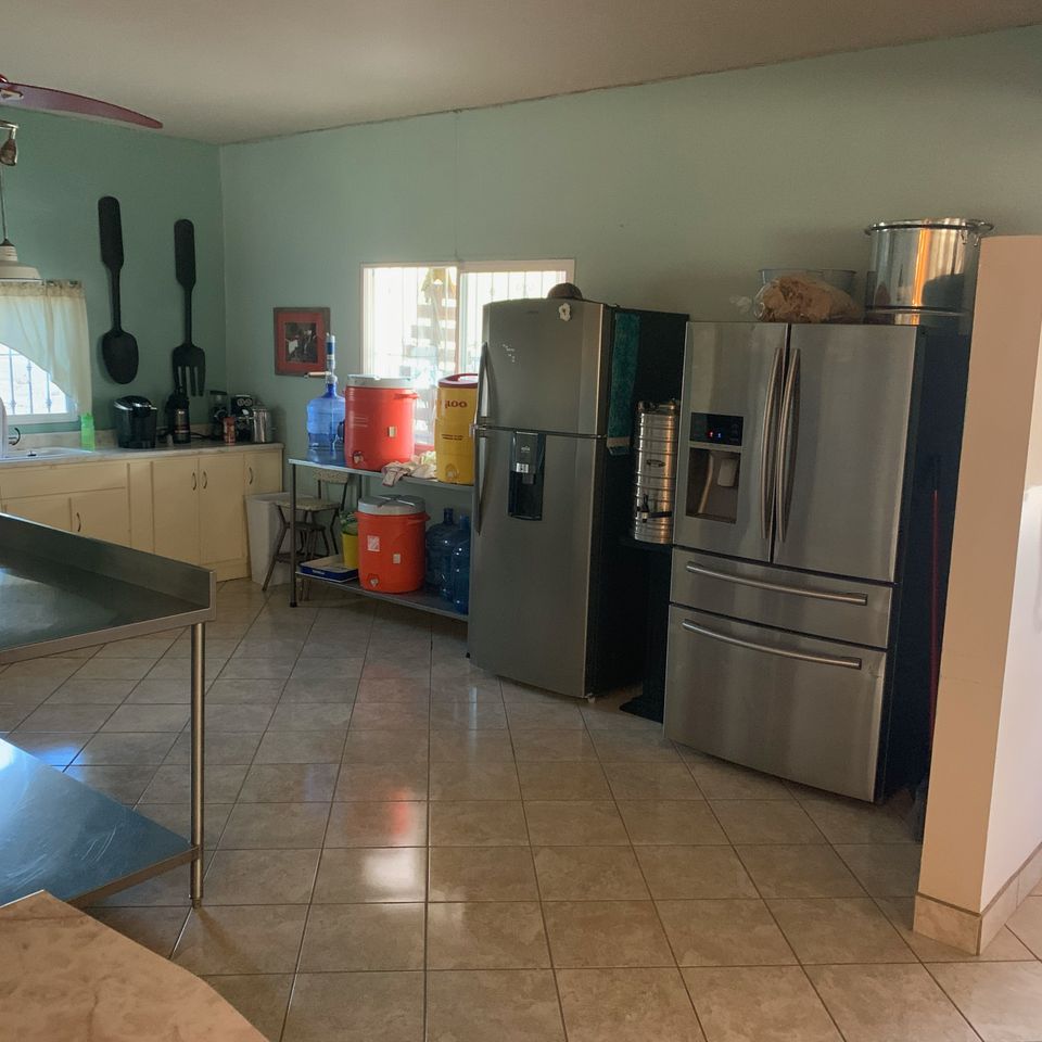 Kitchen.jpg (1)