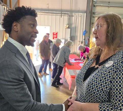 Mahoning Valley Republican Women’s Club with Lorenzo Sewell at an OFRW event