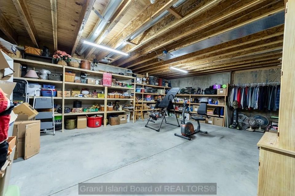 817 esther st fullerton ne d 8