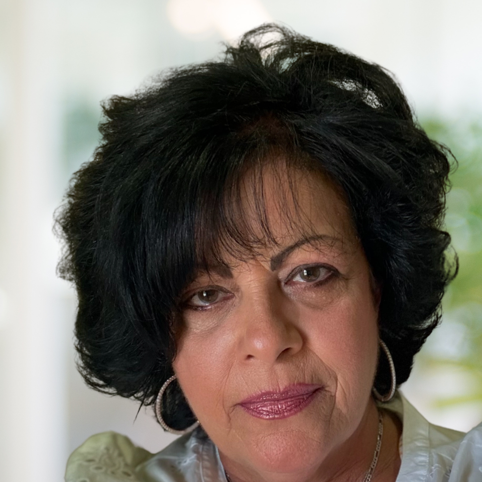 Mariela Regla Laponzina, Licensed Real Estate Agent