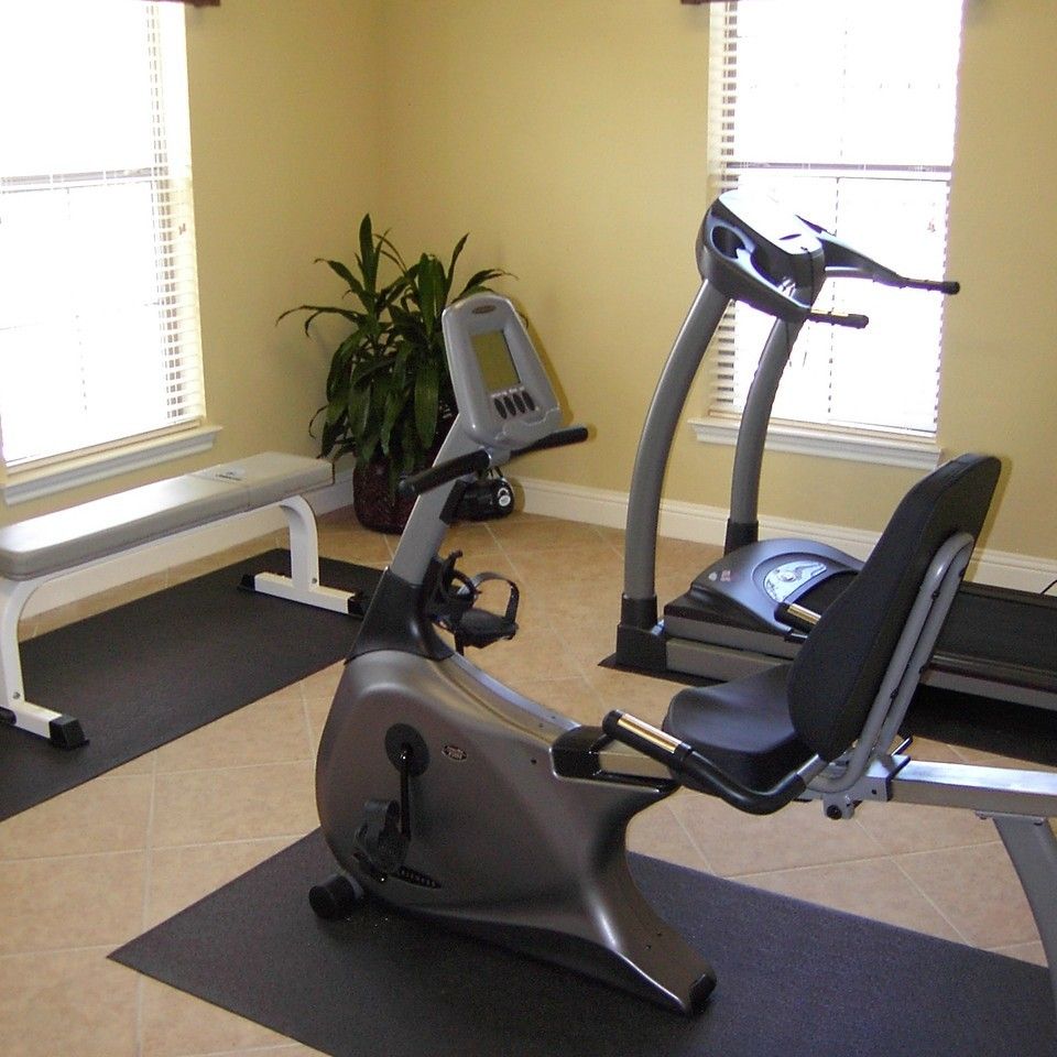 Exercise room20130818 20082 10xk6lr 0