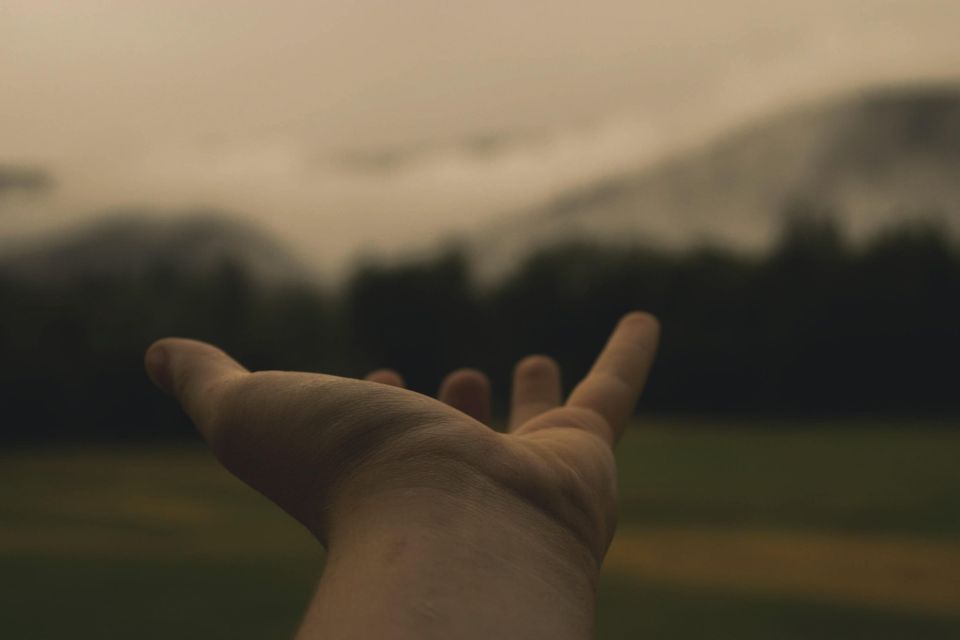 Hand gdb0a75112 1920